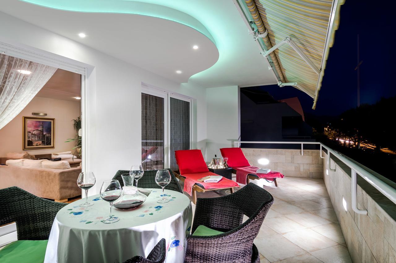 Luxury Seaside Apartment سبليت المظهر الخارجي الصورة